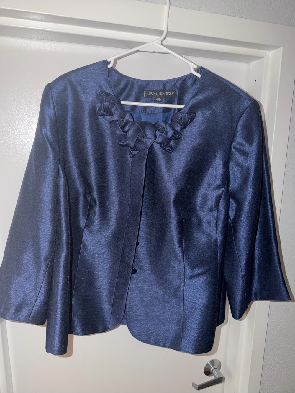 Nipon Boutique Navy Satin-Effect Floral Trim Blazer 18W - Picture 4 of 6